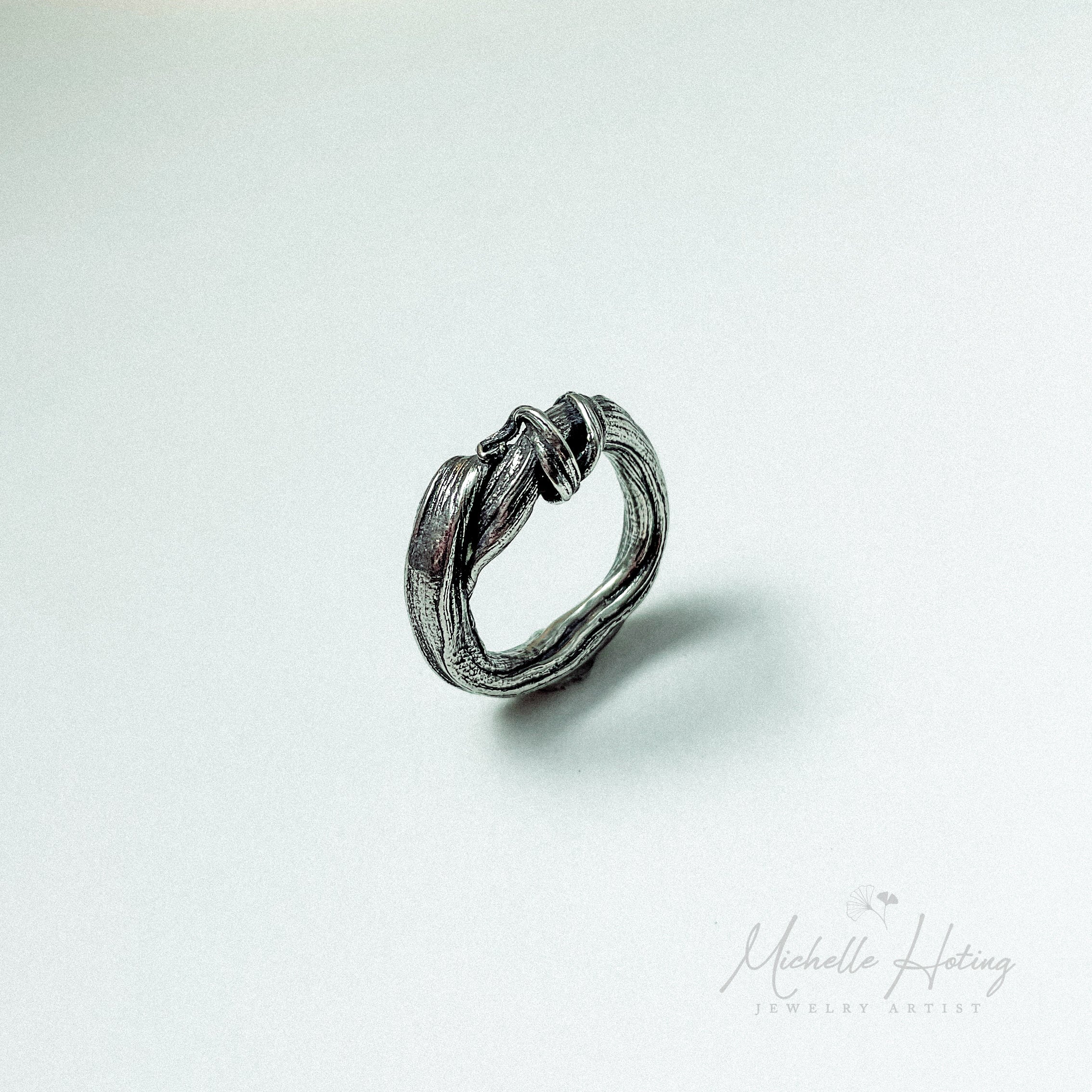 Mitsuro Hikime Tendril Ring