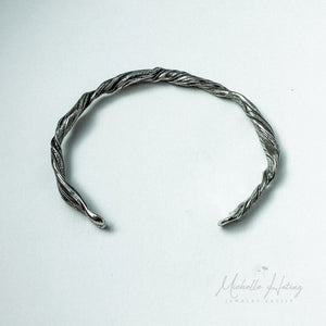 Mitsuro Hikime Twist Cuff Bracelet