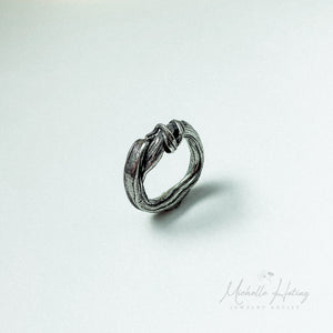 Mitsuro Hikime Tendril Ring