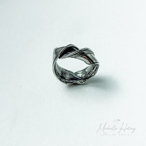 Mitsuro Hikime Twist Ring