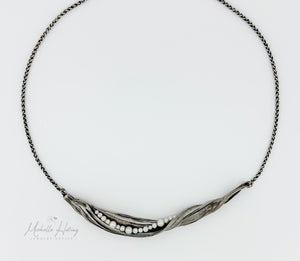 Mitsuro Hikime Wave Pearl Necklace